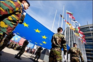 Union européenne de défense – sous les couleurs de l'Europe