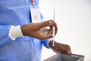 La vaccination des mineurs en Europe : bonne ou mauvaise idée ?