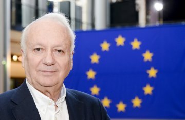 Jean-Marie Cavada : « L'égalité fiscale et sociale ne progresse pas en Europe »