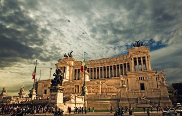 Una festa della Repubblica diversa : il nuovo significato della democrazia in Italia