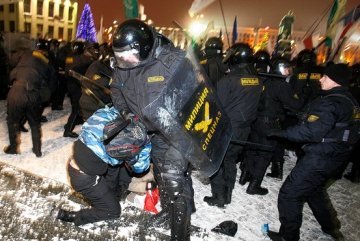 Violent victories are for losers - JEF supports the protesters in Belarus