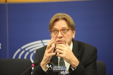 Umfragen: Verhofstadts Liberale erreichen neues Rekordhoch