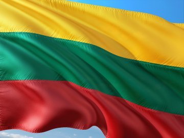 De rejet en rejet, jusqu'à la continuité : Histoire mouvementée du drapeau lituanien